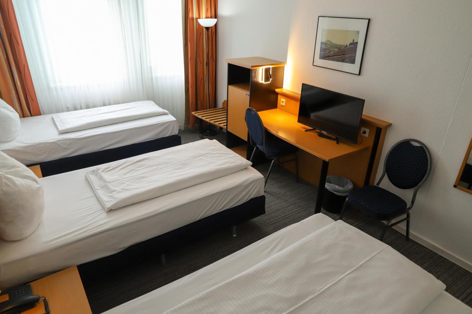 Hotel Am Suedtor Бакнанг Екстериор снимка