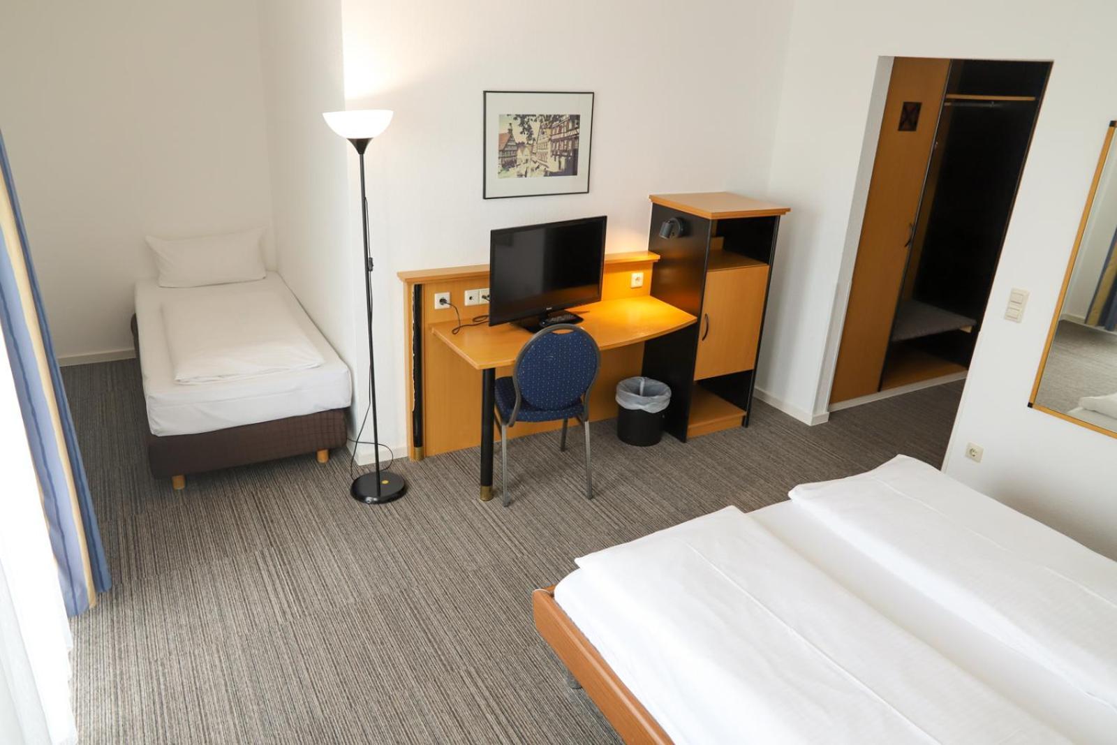 Hotel Am Suedtor Бакнанг Екстериор снимка