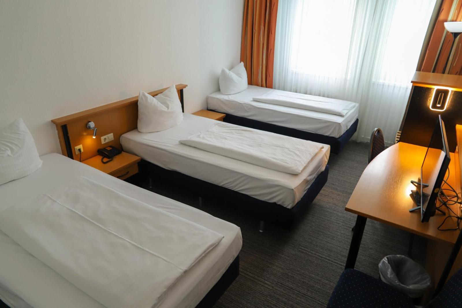 Hotel Am Suedtor Бакнанг Екстериор снимка
