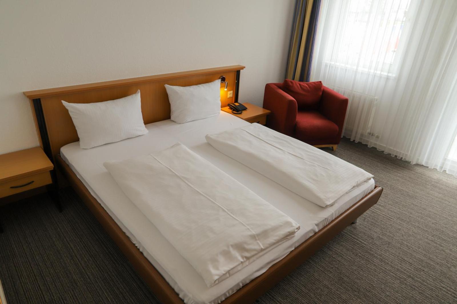 Hotel Am Suedtor Бакнанг Екстериор снимка