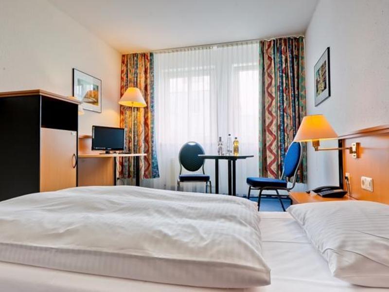 Hotel Am Suedtor Бакнанг Екстериор снимка
