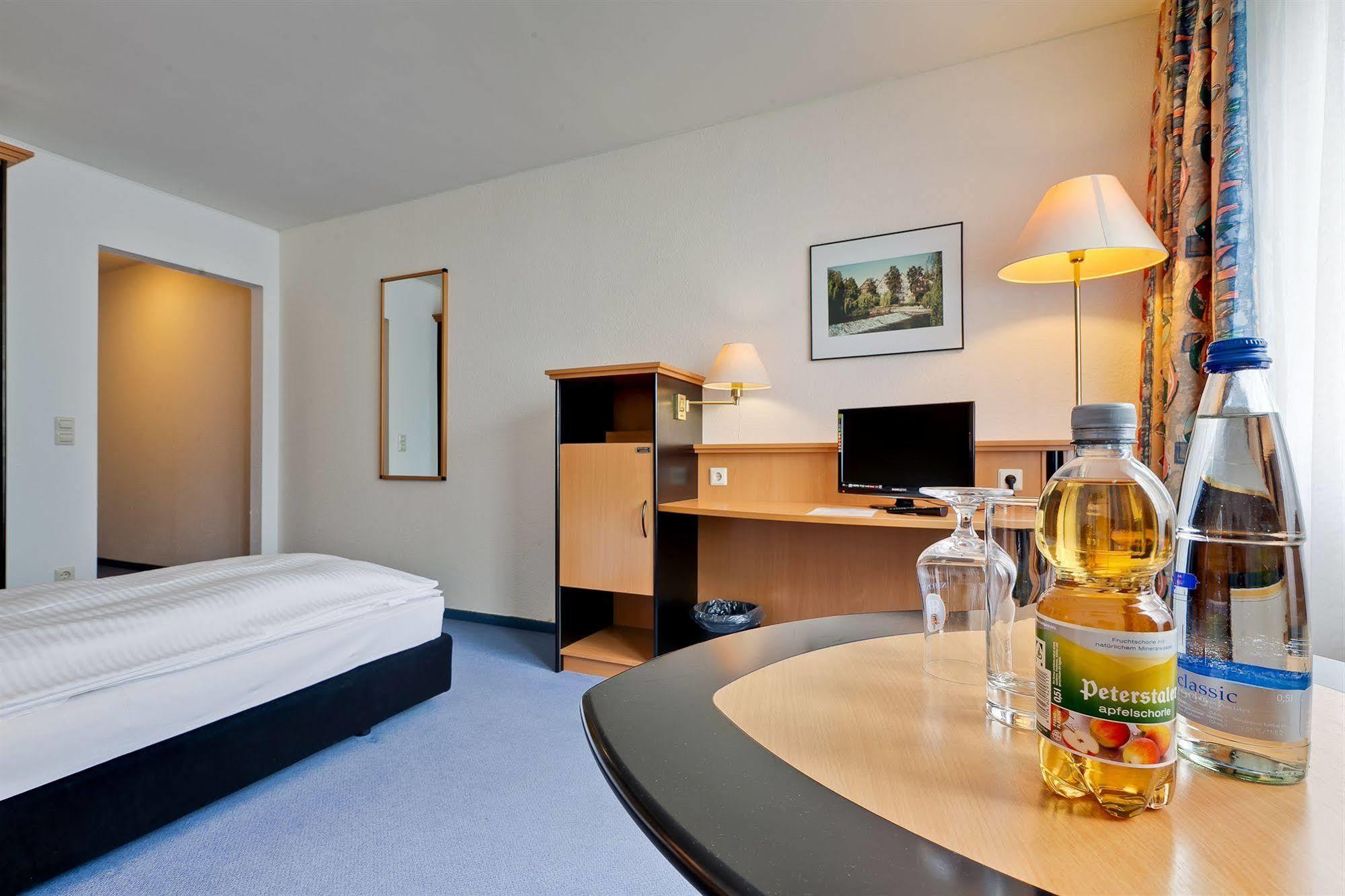 Hotel Am Suedtor Бакнанг Екстериор снимка